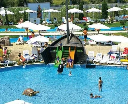 Private In Holiday Fort Club