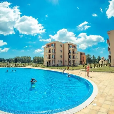 شقة Private In Holiday Fort Club ساني بيتش
