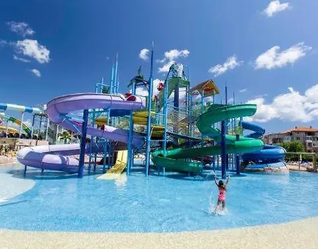 Private In Holiday Fort Club شقة