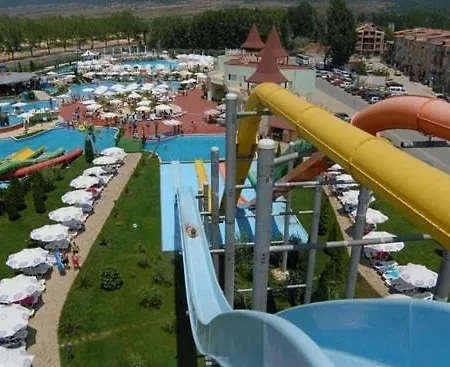 Private In Holiday Fort Club شقة