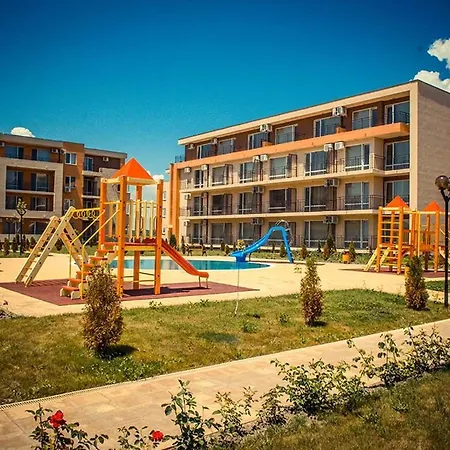 Private In Holiday Fort Club *